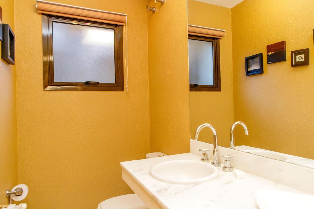 Apartamento Super Agradavel No Centro De Gramado Exterior foto